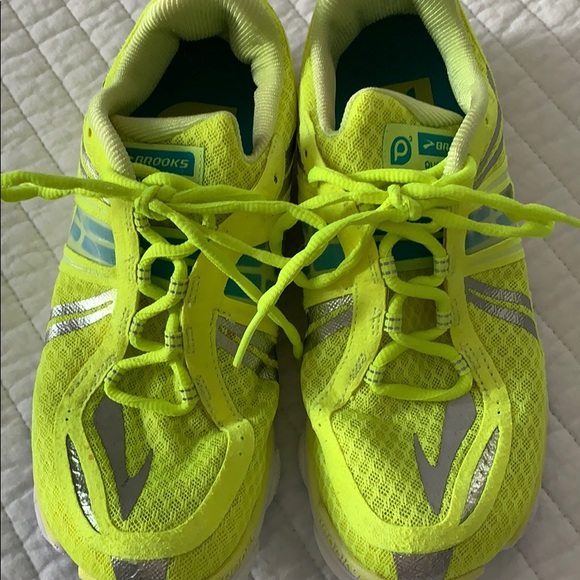 brooks pure connect